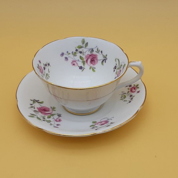 Tea Cup & Saucer by Collingwoods - Picture 1 of 11